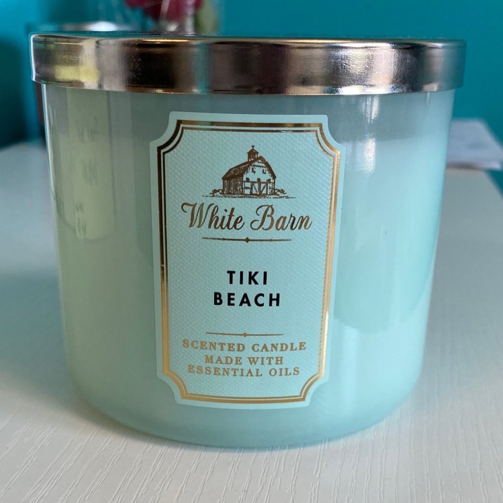 White Barn - Tiki Beach